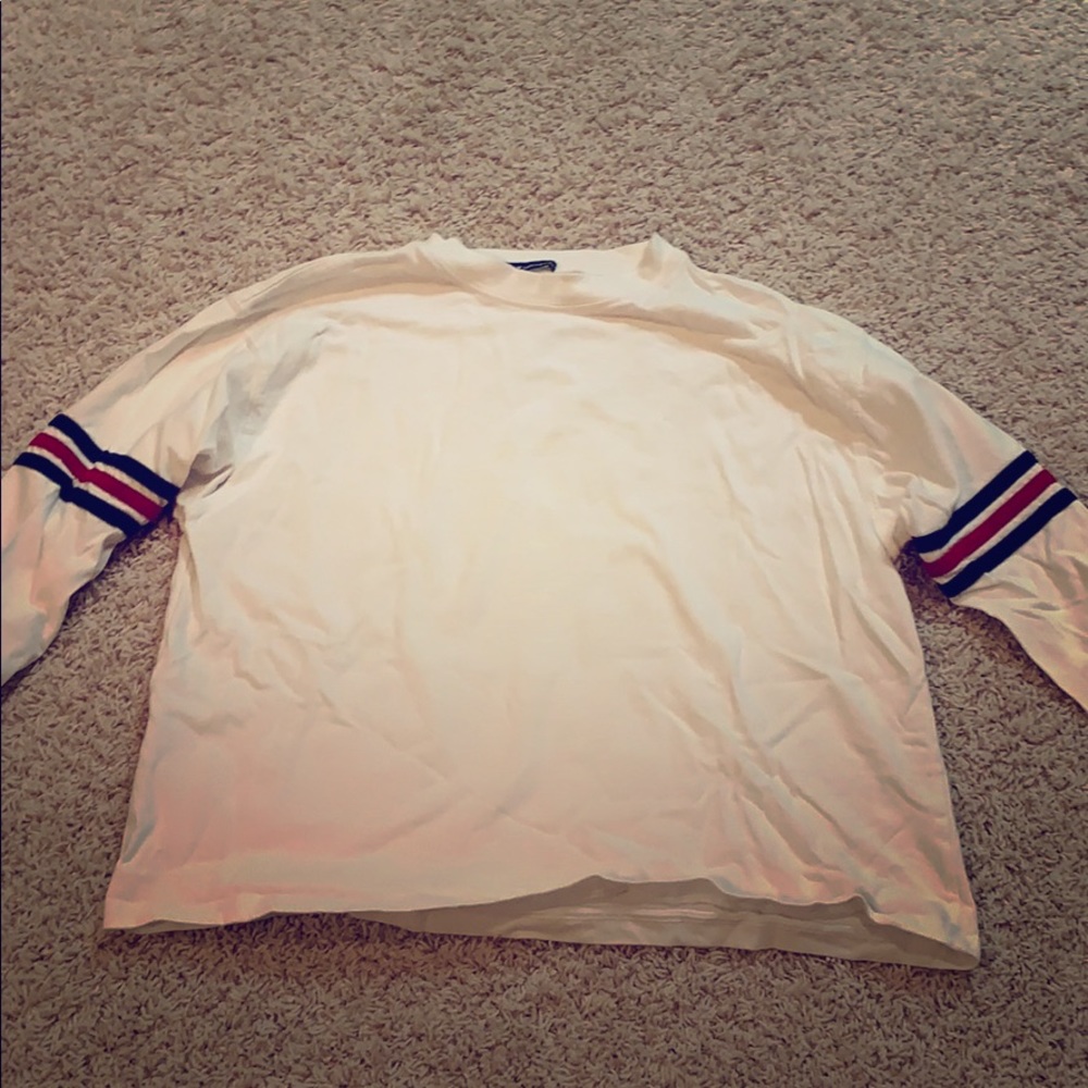 BRANDY MELVILLE long sleeve shirt.